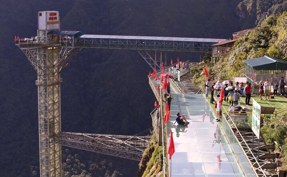 Sapa 2-Day Alpine Coaster and Dragon Cloud Bridge Tour