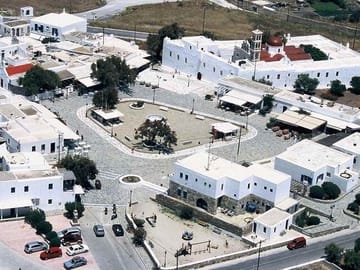 Mykonos Highlights Van Tour with Traditional Greek Meal