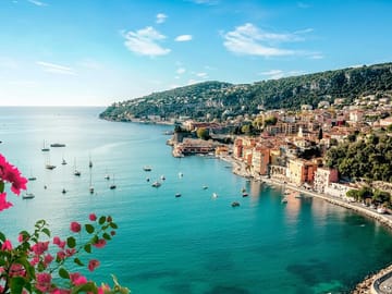 Photoshoot Walking Tour at Castle Hill in Nice
