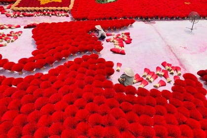 Hanoi Incense Village And Hat-Making And Lacquer Art Tour