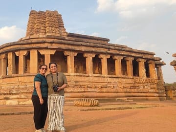 Mumbai and UNESCO World Heritage Sites of Hampi and Badami Tour