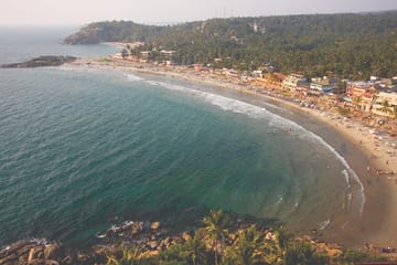 Chennai to Cochin: Temples, Beaches, and Backwaters Tour