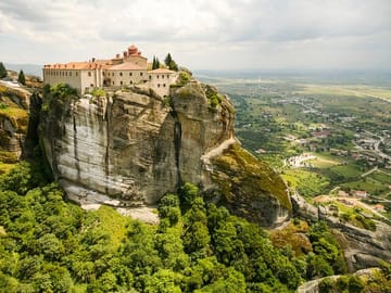 Private 2-Day Tour of Delphi, Thermopylae, and Meteora from Athens