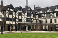 Full Day Traditional Private London Tour by Walking & Public Transportation 3
