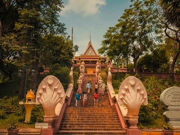 Prek Toal Birds Sanctuary & floating Village Private Tours from Siem Reap