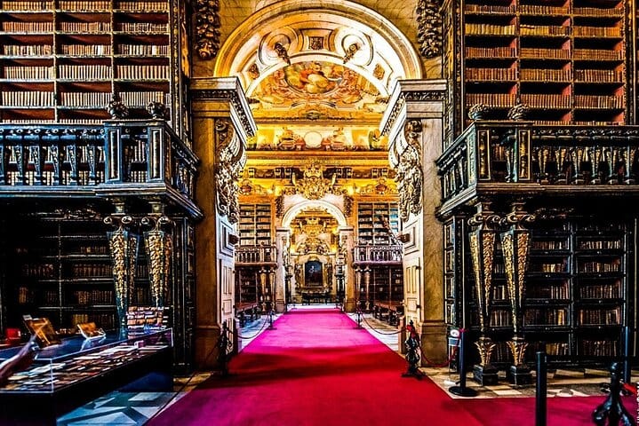 Lisbon to Porto with stops Aveiro-Fátima-Coimbra-Tomar-Nazaré-Óbidos