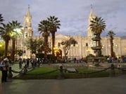 <p>Plaza de Armas, central Arequipa</p>