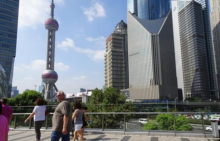 Oriental Pearl Tower Admission with Buffet Experience in Shanghai