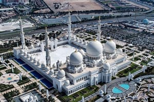 Abu Dhabi - Sightseeing Bus Tour