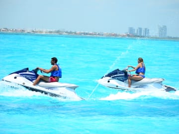 Chichen Itza, Cenote & Valladolid Tour