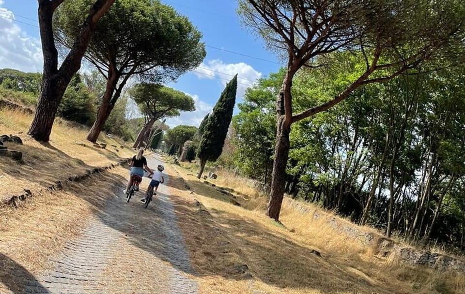 Bike Rental on the Appian Way in Rome for 2 to 6 Hours