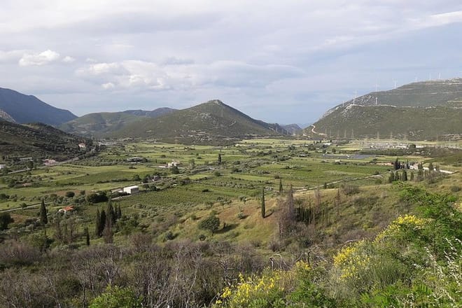 Full Day Tour to Delphi,Arachova and Distomo Including Lunch 9