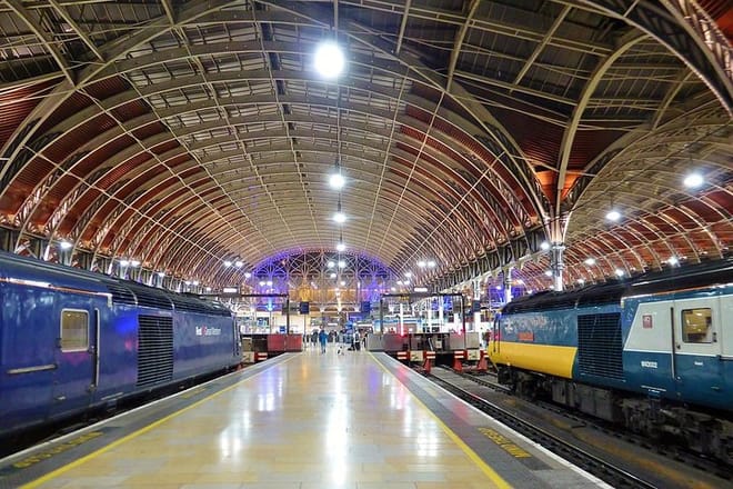 Private transfers between London City Airport - London Paddington Station photo 3