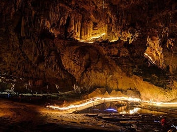 Tham Lod Cave 7-Hour Tour from Mae Hong Son