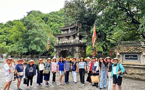 Full Day Tour of Quang Phu Cau Village and Trang An, Ninh Bình