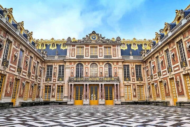 Paris and Versailles Full Day Private Tour  6