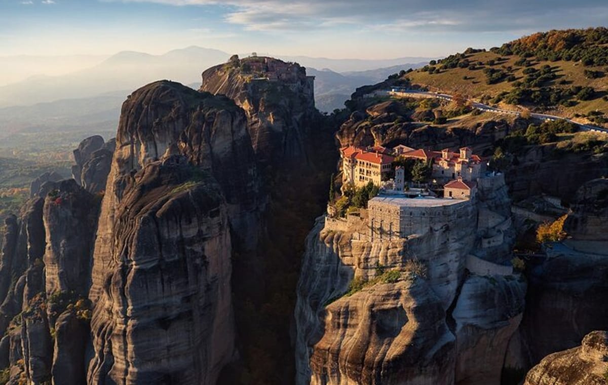 Thermopylae, Meteora and Delphi Private Full Day Tour