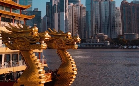 Huangpu River Night Cruise with Dinner in Shanghai