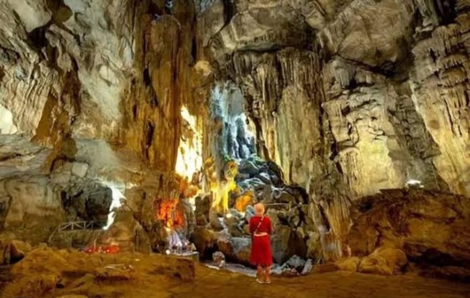 Jakarta Bogor Tour Traditional Performance and Explore Nature