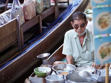 From Bangkok: Floating Market and Ayutthaya Guided Day Tour