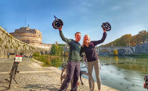Cycling Tour Along the Tiber River in Rome