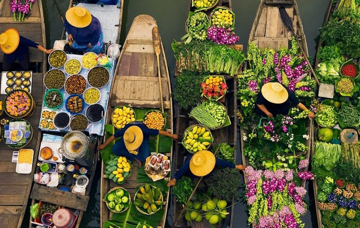 Private Floating Market & River Kwai Historical Tour