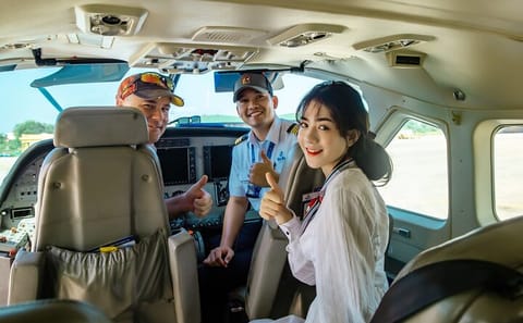 25-Minute Seaplane Tour Over Halong Bay, Vietnam
