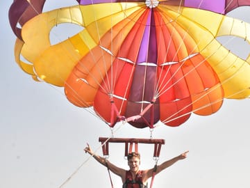 Premium Parasailing Fly Experience with Transfer- Hurghada