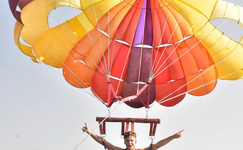 Premium Parasailing Fly Experience with Transfer- Hurghada