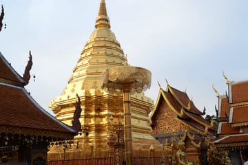 Doi Suthep Sunrise Tour with Monks' Alms Offering in Thailand