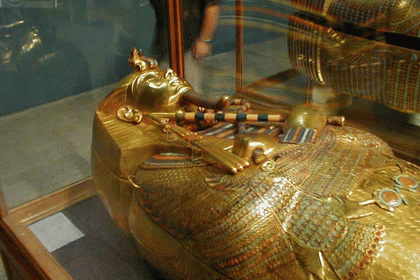 Cairo Tour: Egyptian Museum Visit and Sunset Felucca Ride