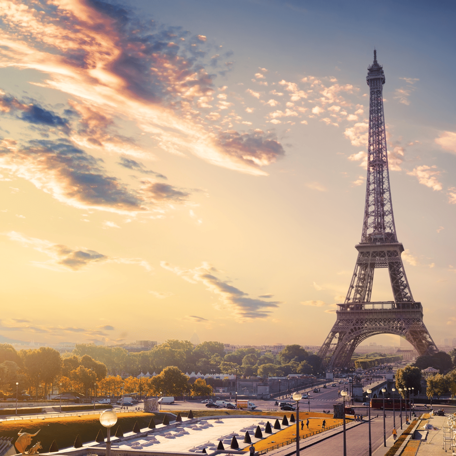 paris-by-day-and-night-eiffel-tower-tour