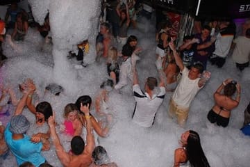 Alanya Pub Crawl with Party Boat Tour and Foam Party from Side