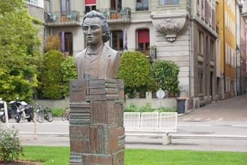 Cultural and Culinary Walking Tour in Vevey, Switzerland