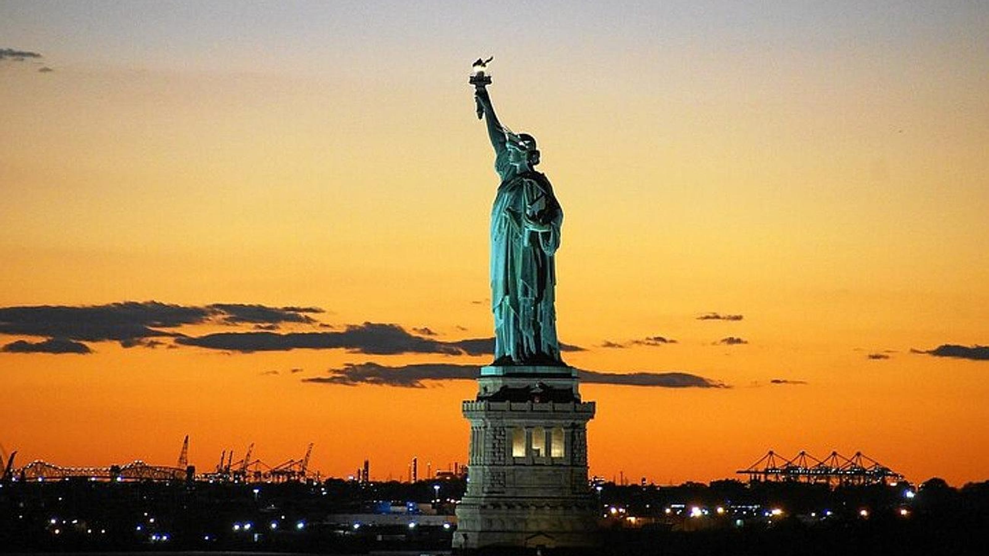 Sunset Skyline Cruise around Statue of Liberty