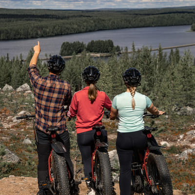 Electric Fat Biking at a Reindeer Farm in Rovaniemi - Image 18