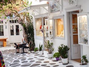 Explore Mykonos: 4-Hour Tour of Beaches and Villages
