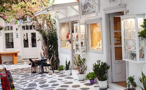 Explore Mykonos: 4-Hour Tour of Beaches and Villages