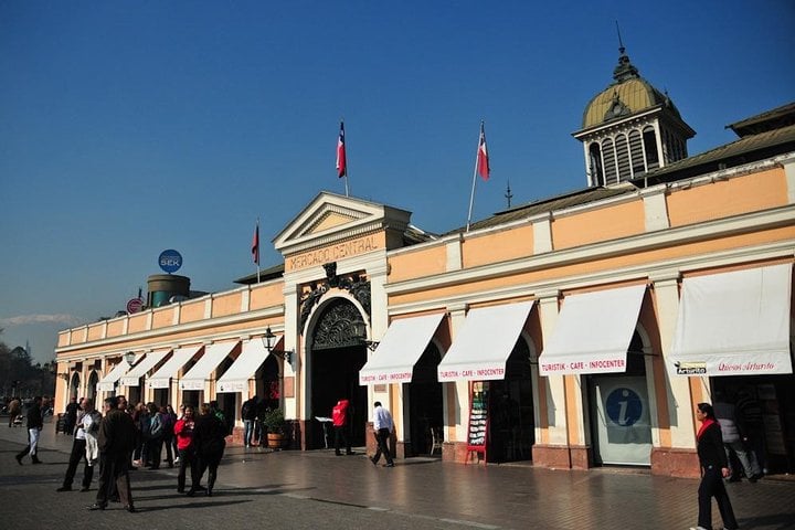 Half Day Guided City Tour in Santiago Shared 3