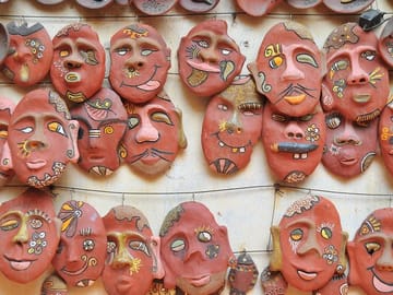 Cultural and Artistic Tour of Bat Trang and But Thap Pagoda in Hanoi
