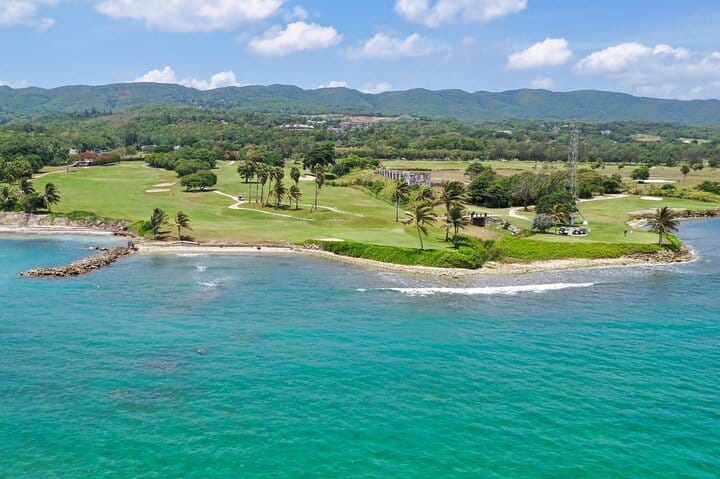 Golfing in Rose Hall Great House & Cinnamon Hill Course with Private Transport 3