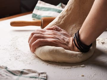 Traditional Pizza Making Class in Naples