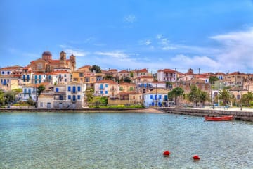 The Greek Gems: Athens, Delphi, Meteora and Santorini, Spanish-speaking guide