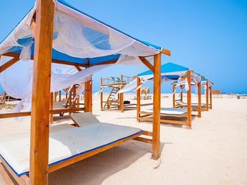 Snorkeling Adventure at Nemo Island Bay in Hurghada