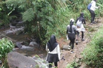 Jakarta Bogor Track to Ratu Crater