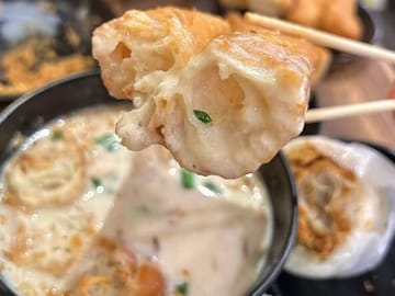 Suzhou: Brunch Walking Tour with Pingjiang Road Local Discovery