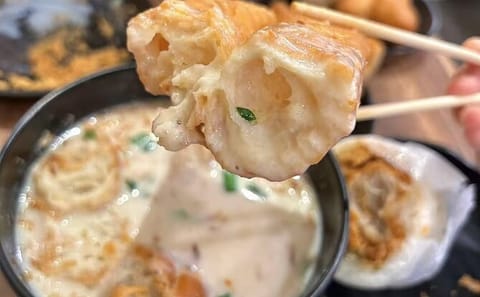 Brunch Walking Tour along Suzhou's Historic Pingjiang Road