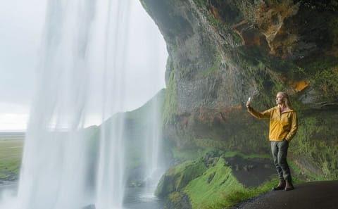 Private 2-Day Golden Circle and South Coast Tour from Reykjavik