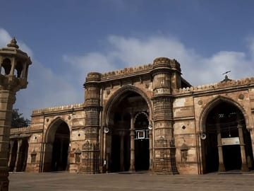 Gujarat Temples and Wildlife 9-Day Tour from Ahmedabad