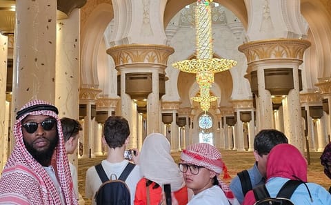 Private Full-Day Abu Dhabi Sightseeing Tour from Dubai